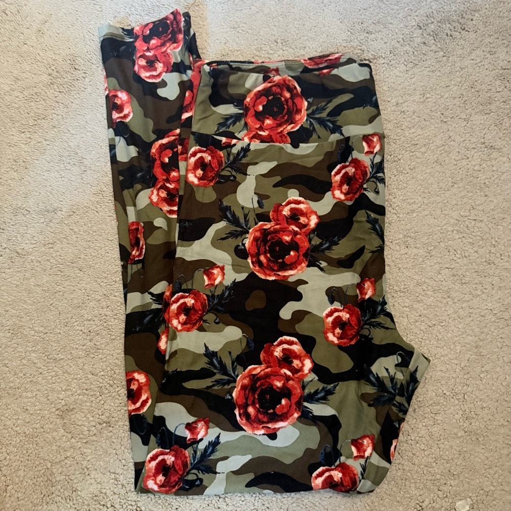 LuLaRoe Camouflage Leggings with Red Floral Design